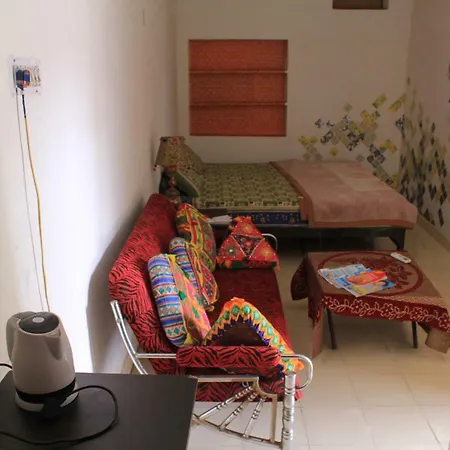 Nadya Homestay For Female & Family Jaipur Exterior photo