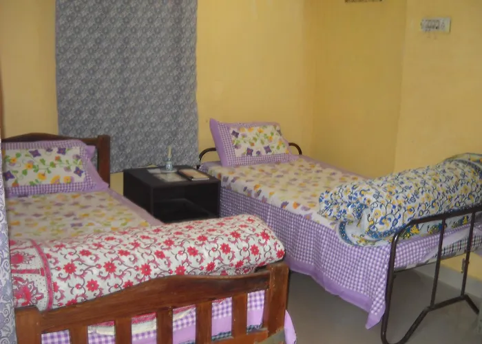 Nadya Homestay For Female & Family