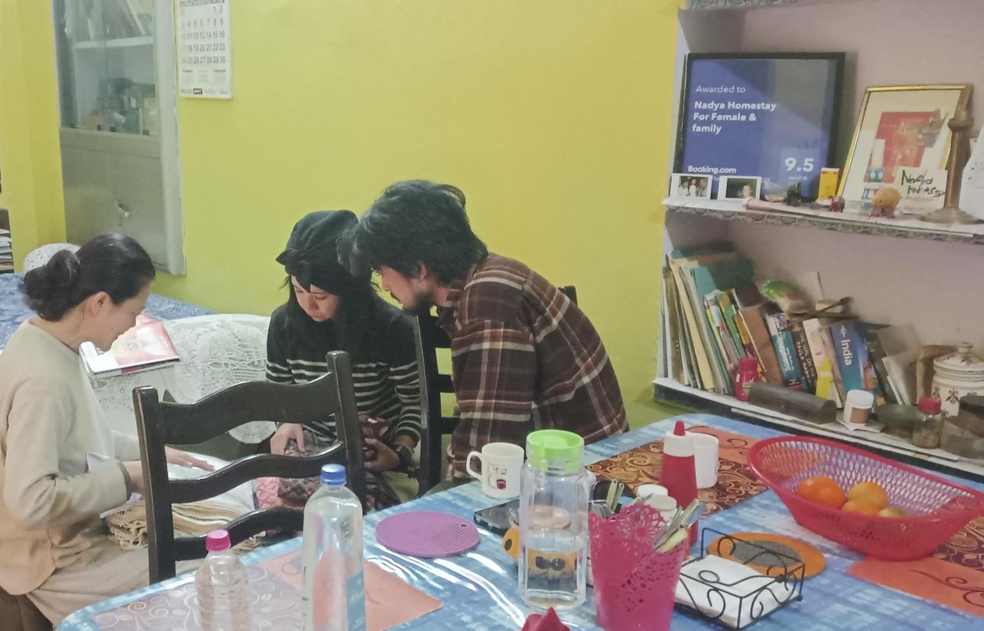 Nadya For Female & Family Homestay