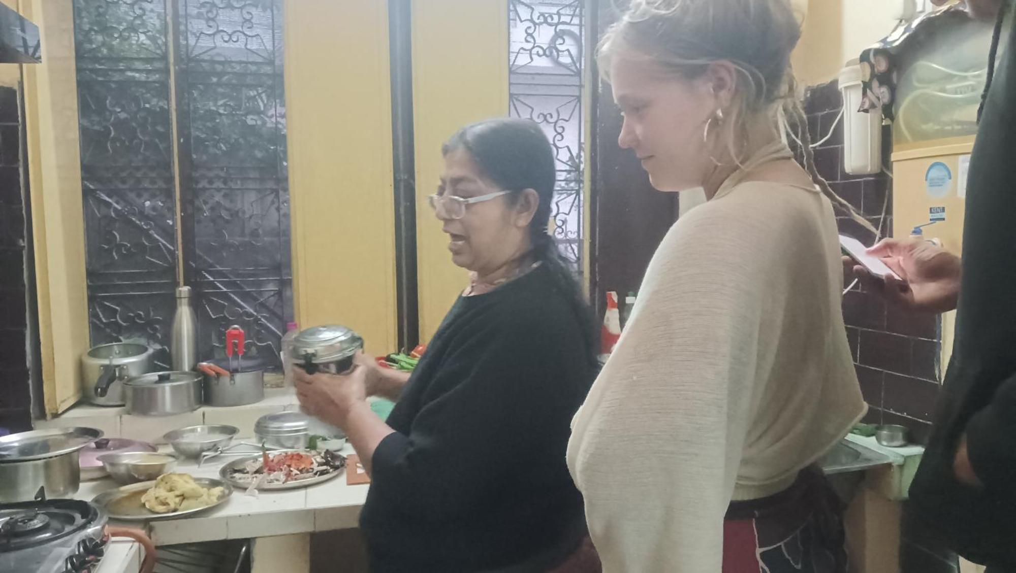 Nadya For Female & Family Homestay