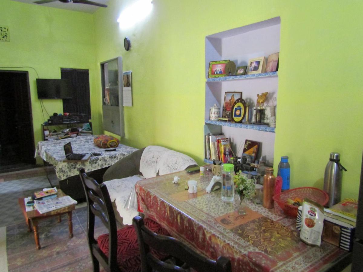 Homestay Nadya For Female & Family *